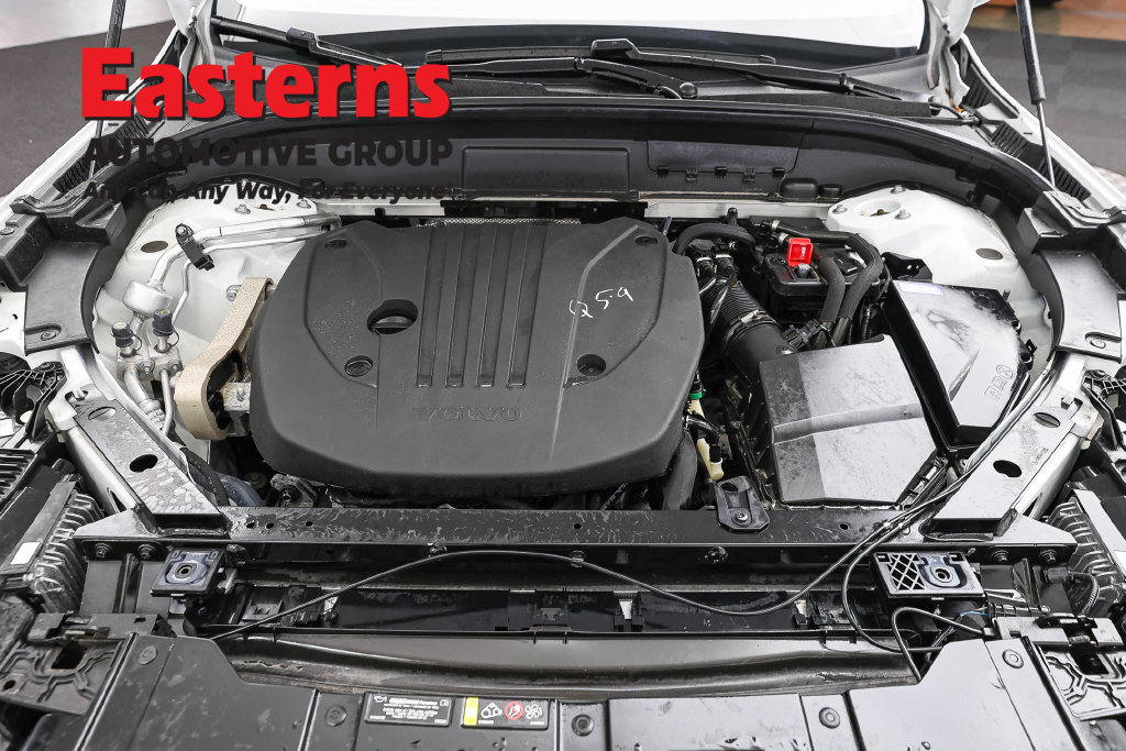 Used 2022 Volvo XC60 B5 Momentum AWD/4WD image 8