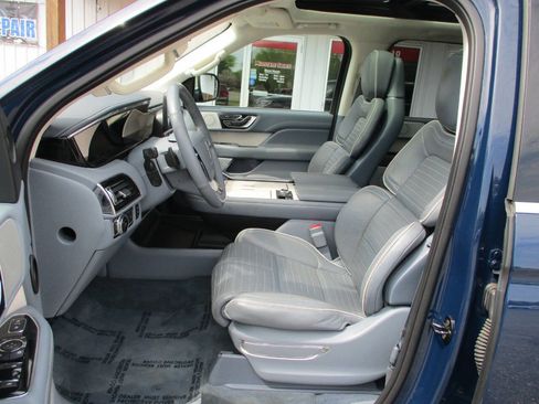 Used 2018 Lincoln Navigator Black Label AWD/4WD image 16