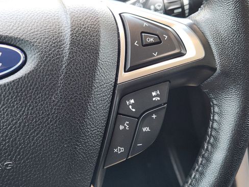 Used 2021 Ford Edge SEL AWD/4WD image 22