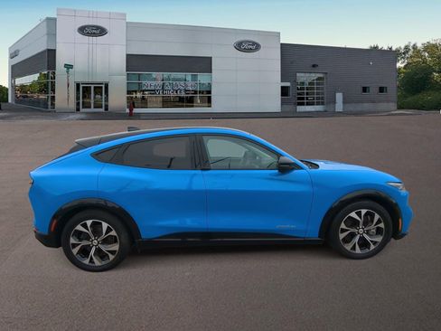 Used 2022 Ford Mustang Mach-E Premium image 12