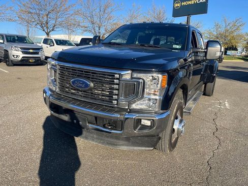 Used 2022 Ford F350 Lariat w/ Lariat Ultimate Package AWD/4WD image 3