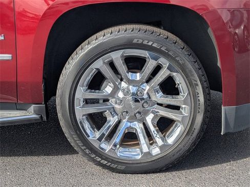 Used 2017 GMC Yukon SLT w/ Premium Edition image 11