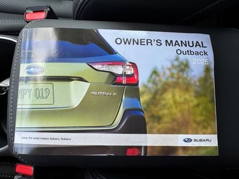 Used 2025 Subaru Outback Touring AWD/4WD image 22