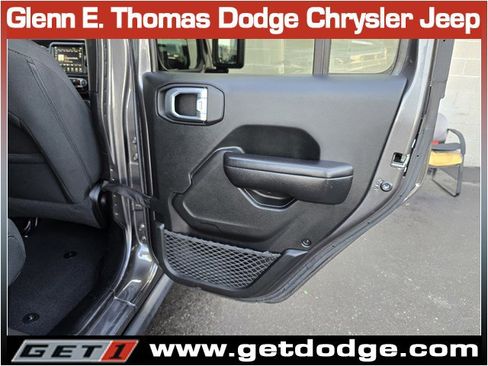 Certified 2021 Jeep Gladiator Willys image 30