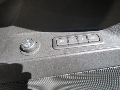 Used 2019 Chevrolet Equinox Premier AWD/4WD image 8