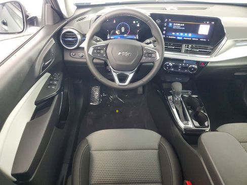 New 2026 Chevrolet Trax LT w/ Midnight Edition FWD image 14
