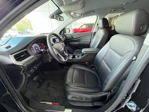 Used 2023 GMC Acadia SLT w/ Technology Package FWD image 14