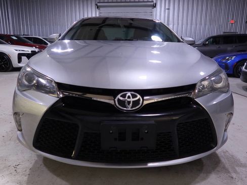 Used 2015 Toyota Camry XSE image 8