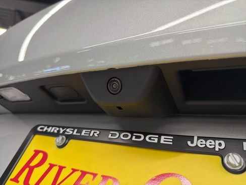 New 2025 Jeep Grand Cherokee L Altitude image 7