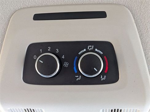 Used 2023 Ford Transit 350 XLT image 31