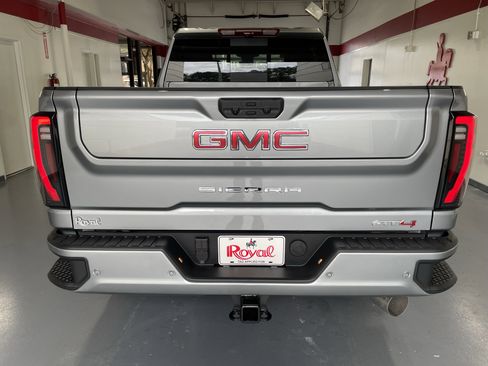 New 2026 GMC Sierra 2500 AT4 image 5
