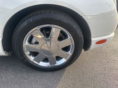 Used 2003 Ford Thunderbird RWD image 8