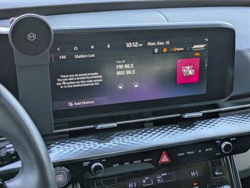 Used 2024 Kia Carnival SX Prestige image 9