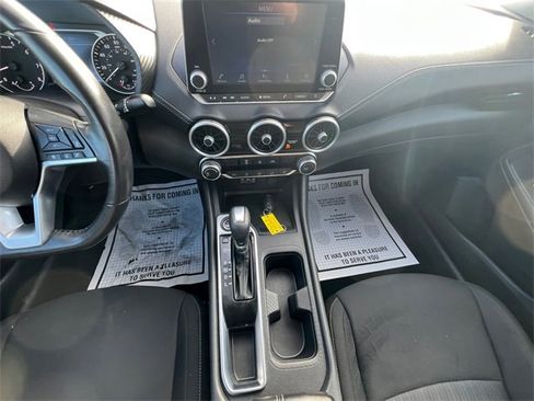 Used 2022 Nissan Sentra SV image 11
