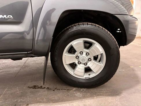 Used 2014 Toyota Tacoma 4x4 Double Cab w/ TRD Sport Package image 64