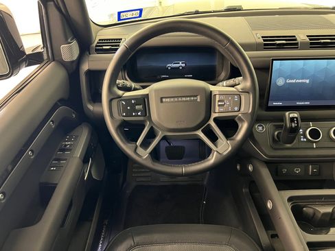 Used 2024 Land Rover Defender 130 X-Dynamic SE image 24