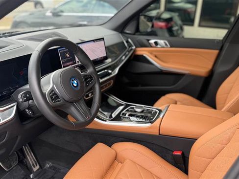 Used 2025 BMW X5 xDrive50e w/ M Sport Package image 10