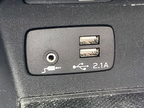 Used 2024 Subaru Forester Premium image 25