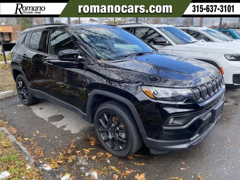Used 2022 Jeep Compass Altitude w/ Convenience Group image 1