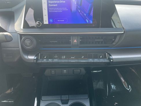 Used 2026 Toyota Prius XLE FWD image 22