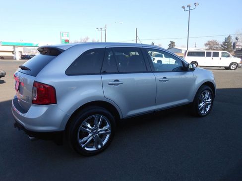Used 2013 Ford Edge SEL image 9