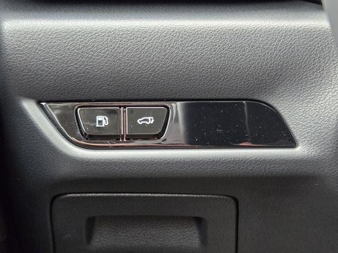 Used 2025 Lexus NX 250 FWD w/ Premium Package image 31