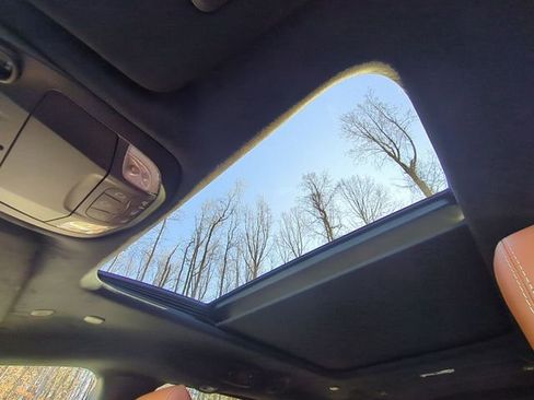 New 2026 Chrysler Pacifica Pinnacle w/ Trailer Tow Group image 34