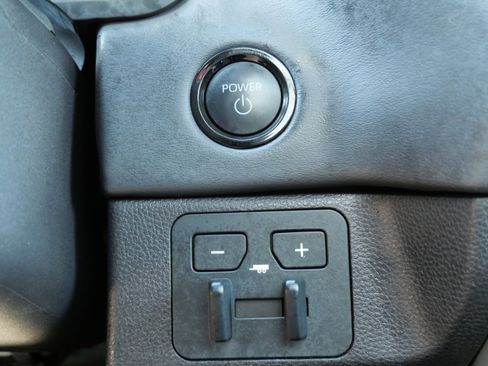 Certified 2025 Toyota Sequoia Platinum AWD/4WD image 30