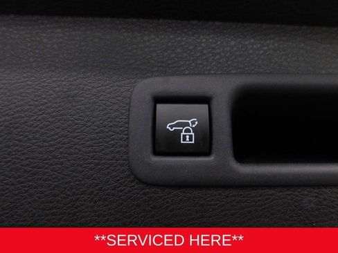 Used 2025 Toyota Sienna XSE image 19