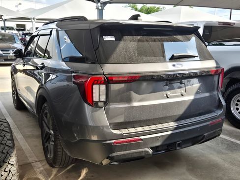 Used 2025 Ford Explorer ST-Line w/ Premium Package RWD image 6