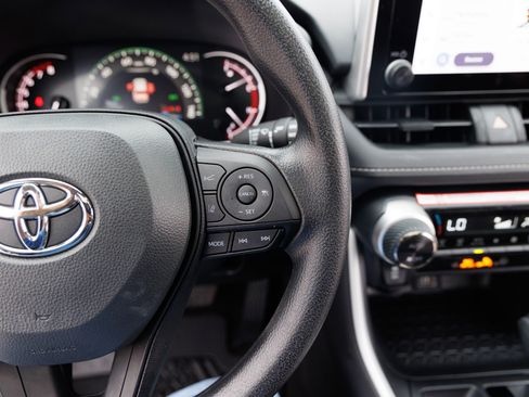 Certified 2025 Toyota RAV4 XLE image 19