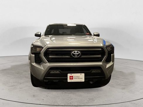 Used 2024 Toyota Tacoma SR5 AWD/4WD image 8