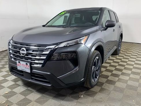 Used 2025 Nissan Rogue SV AWD/4WD image 9