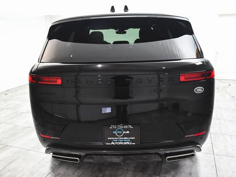 Used 2023 Land Rover Range Rover Sport SE AWD/4WD image 5