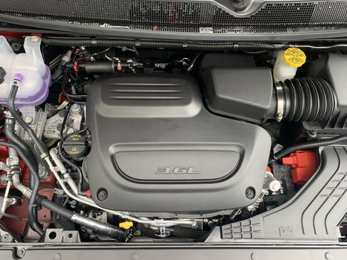 New 2026 Chrysler Pacifica Select image 31