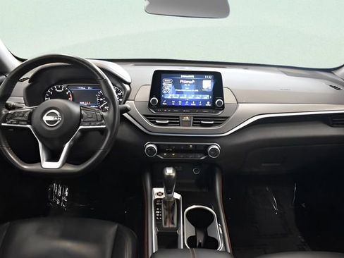 Used 2025 Nissan Altima 2.5 SR FWD image 5