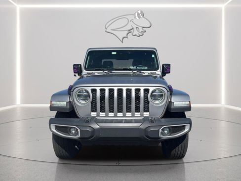 Used 2020 Jeep Gladiator Overland AWD/4WD image 13