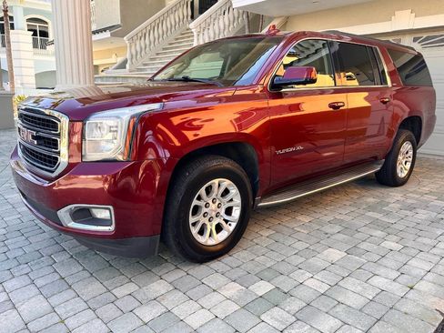 Used 2016 GMC Yukon XL SLT AWD/4WD image 27