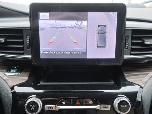 Certified 2021 Ford Explorer Limited w/ Hybrid Equipment Group 310A image 23