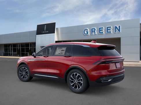 New 2026 Lincoln Nautilus Premier image 4