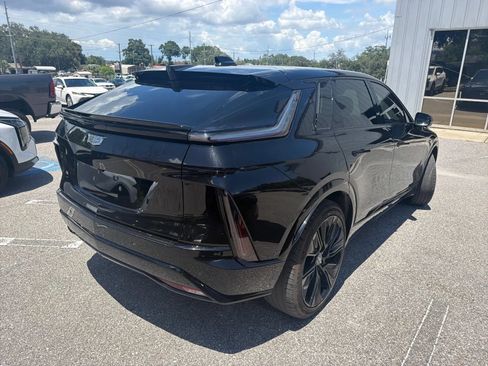 Used 2024 Cadillac Lyriq Tech RWD image 7