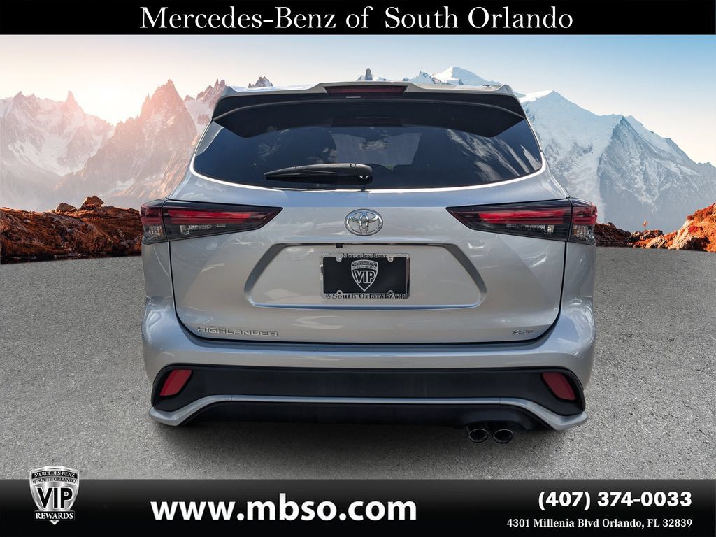 Used 2024 Toyota Highlander XSE FWD image 18