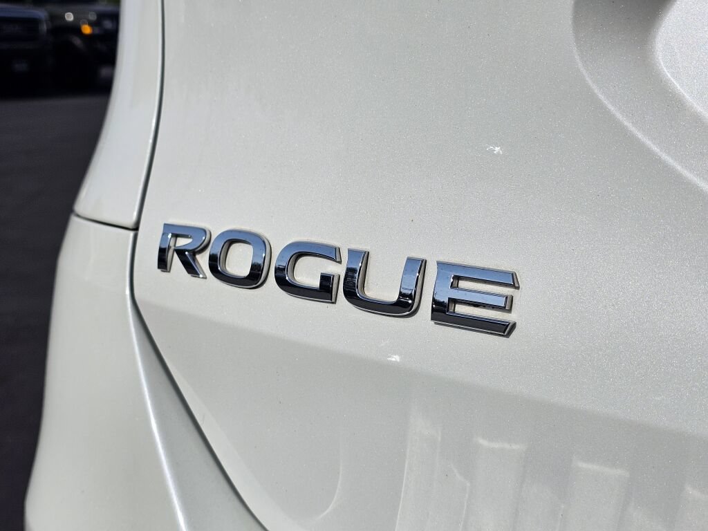 Used 2015 Nissan Rogue SL AWD/4WD image 15