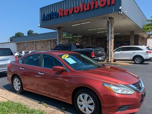 Used 2016 Nissan Altima 2.5 S w/ Power Driver Seat Package FWD image 1