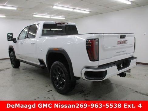 New 2025 GMC Sierra 2500 AT4 w/ Technology Package image 3