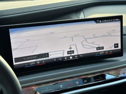 Used 2026 BMW 740i xDrive image 32