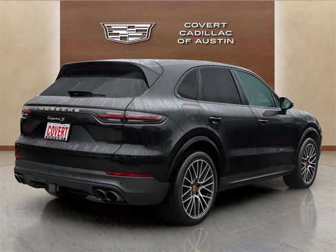 Used 2020 Porsche Cayenne S image 3