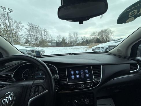 Used 2018 Buick Encore Preferred image 10