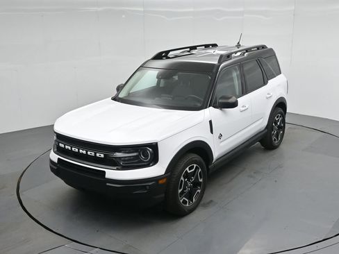 Certified 2022 Ford Bronco Sport Outer Banks w/ Tech Package AWD/4WD image 34