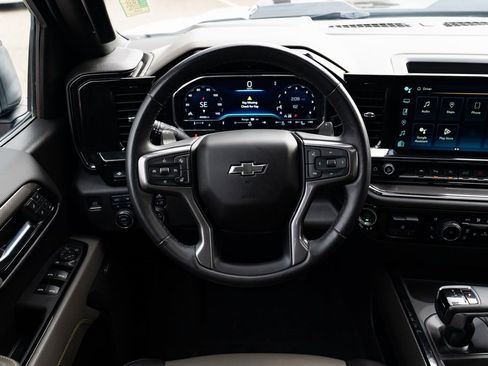 Used 2023 Chevrolet Silverado 1500 ZR2 w/ Technology Package image 11